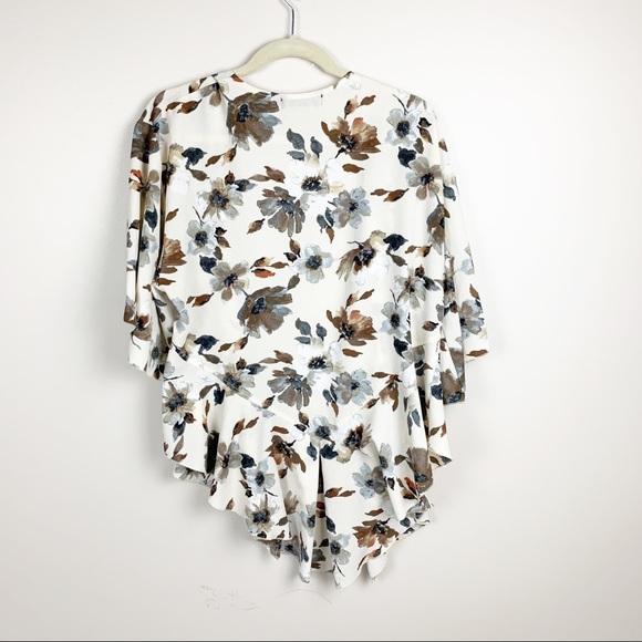 BKE Boutique Earth Tone Floral Kimono - Picture 5 of 10